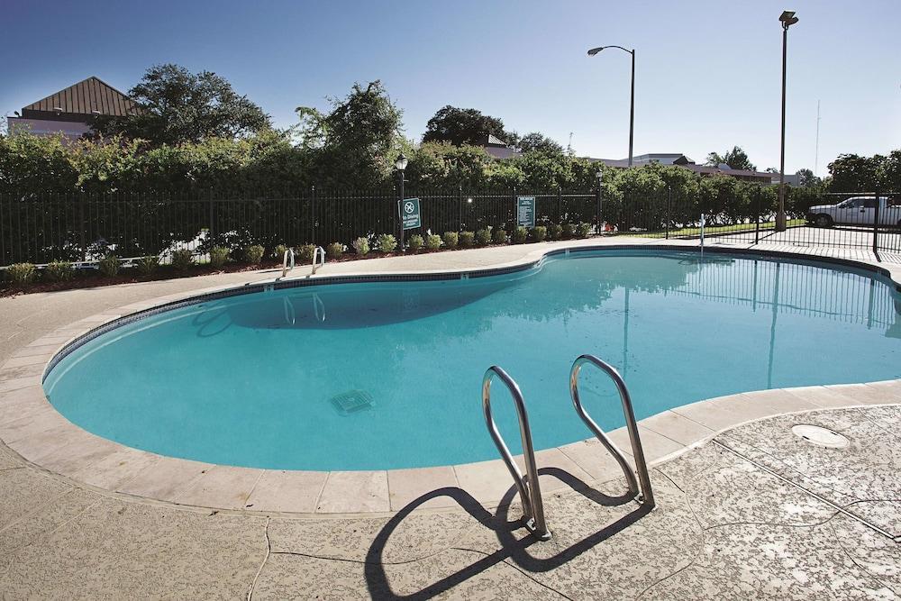 La Quinta By Wyndham Siegen Lane Hotel Prairieville