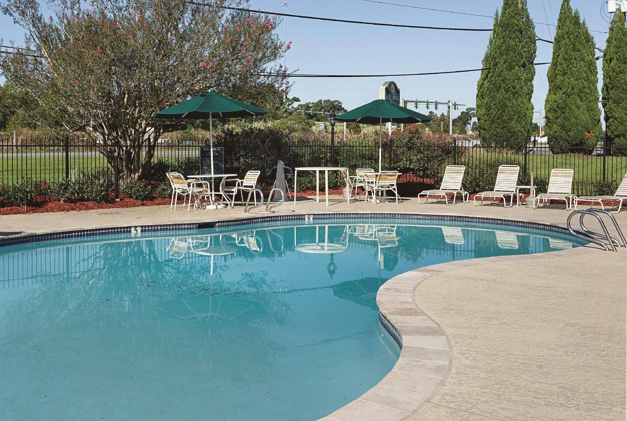 La Quinta By Wyndham Siegen Lane Hotel