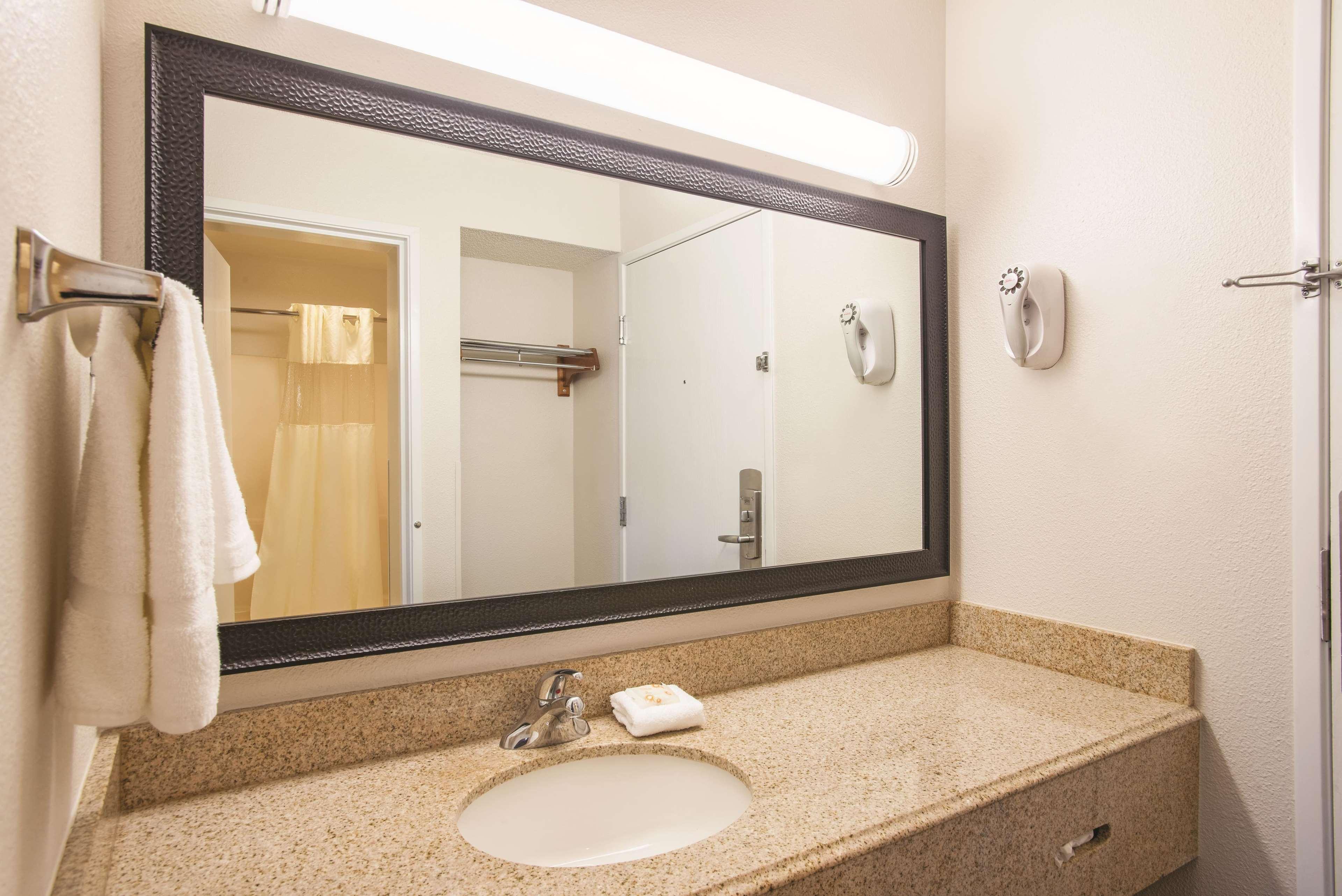 La Quinta By Wyndham Siegen Lane Hotel Prairieville