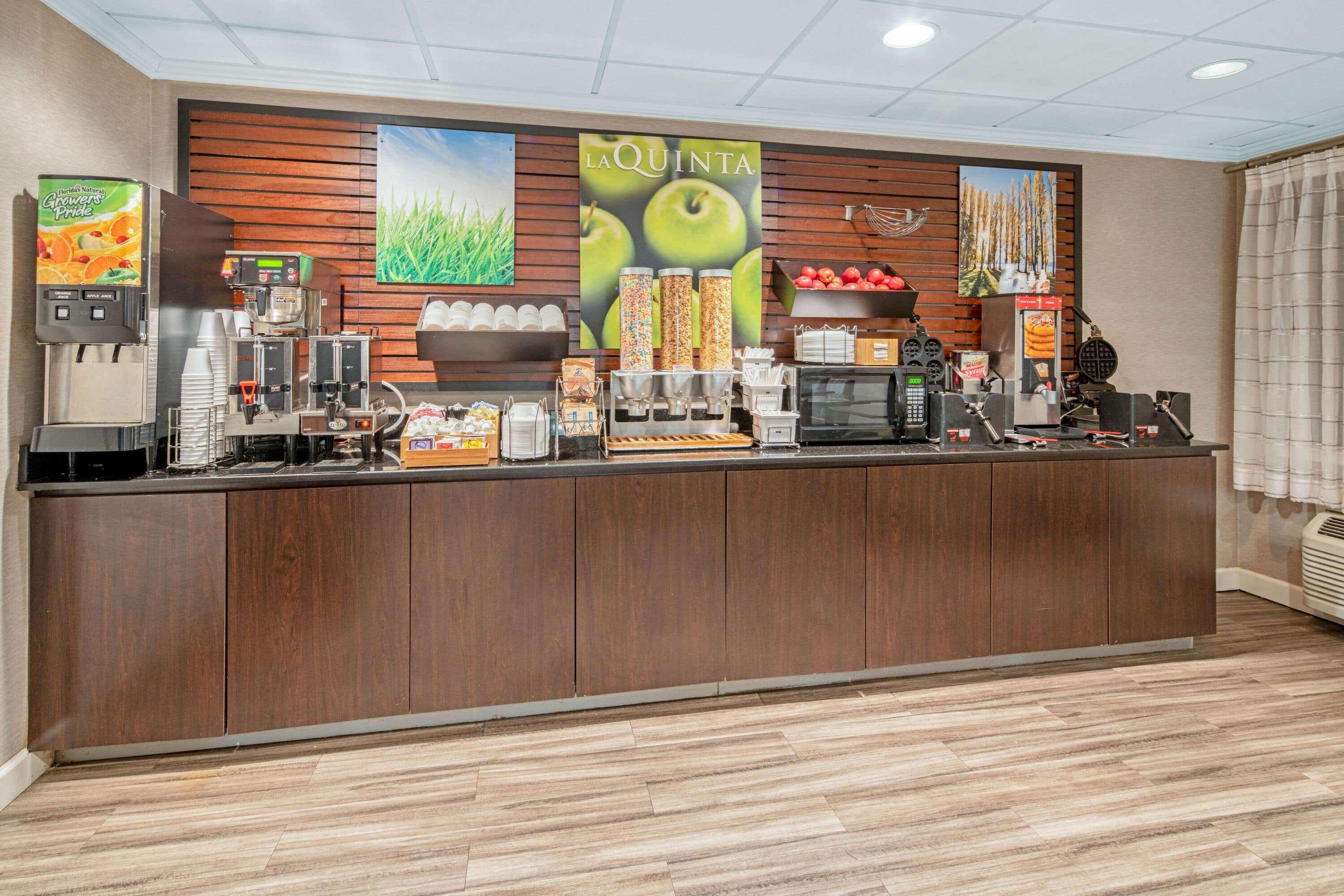 La Quinta By Wyndham Siegen Lane Hotel Prairieville